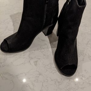 Open toe black booties